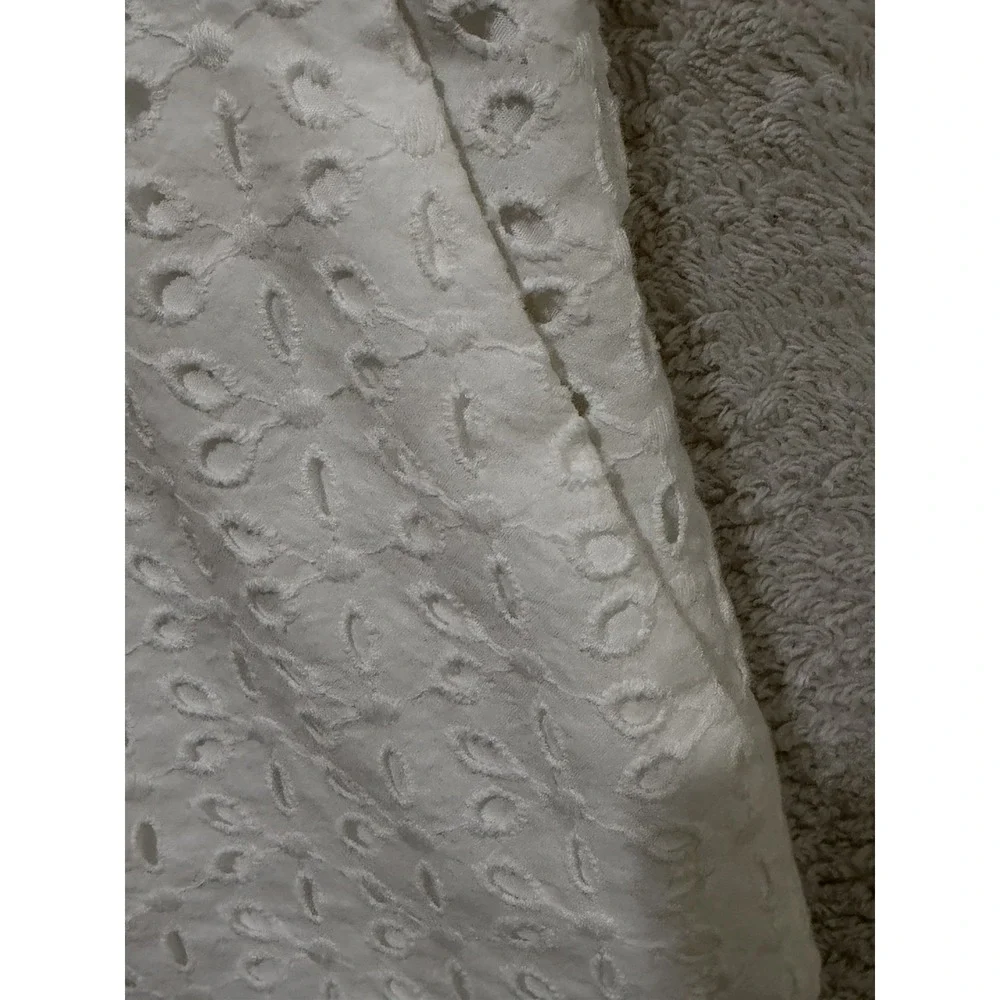 Unique Vintage Eyelet Shorts Small (4) White Flat Front Lined Beach Cotton